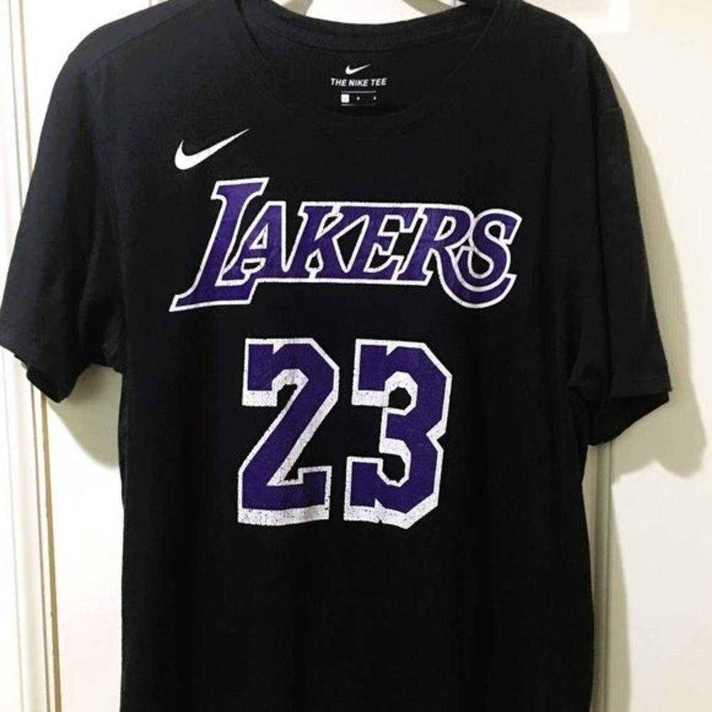 Nike LeBron James 23 T-shirt NBA Lakers Dri-Fit size large Tee Sale $7 2/$10